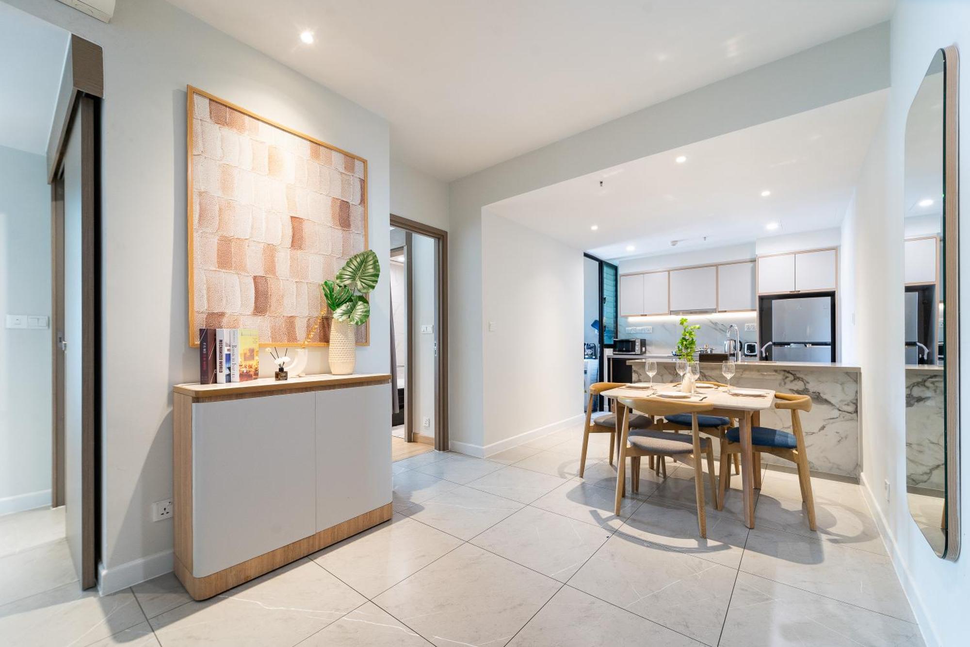 Modern District 1 2br&3br D1&zenity Outdoor Jacuzzi Pool Apartment