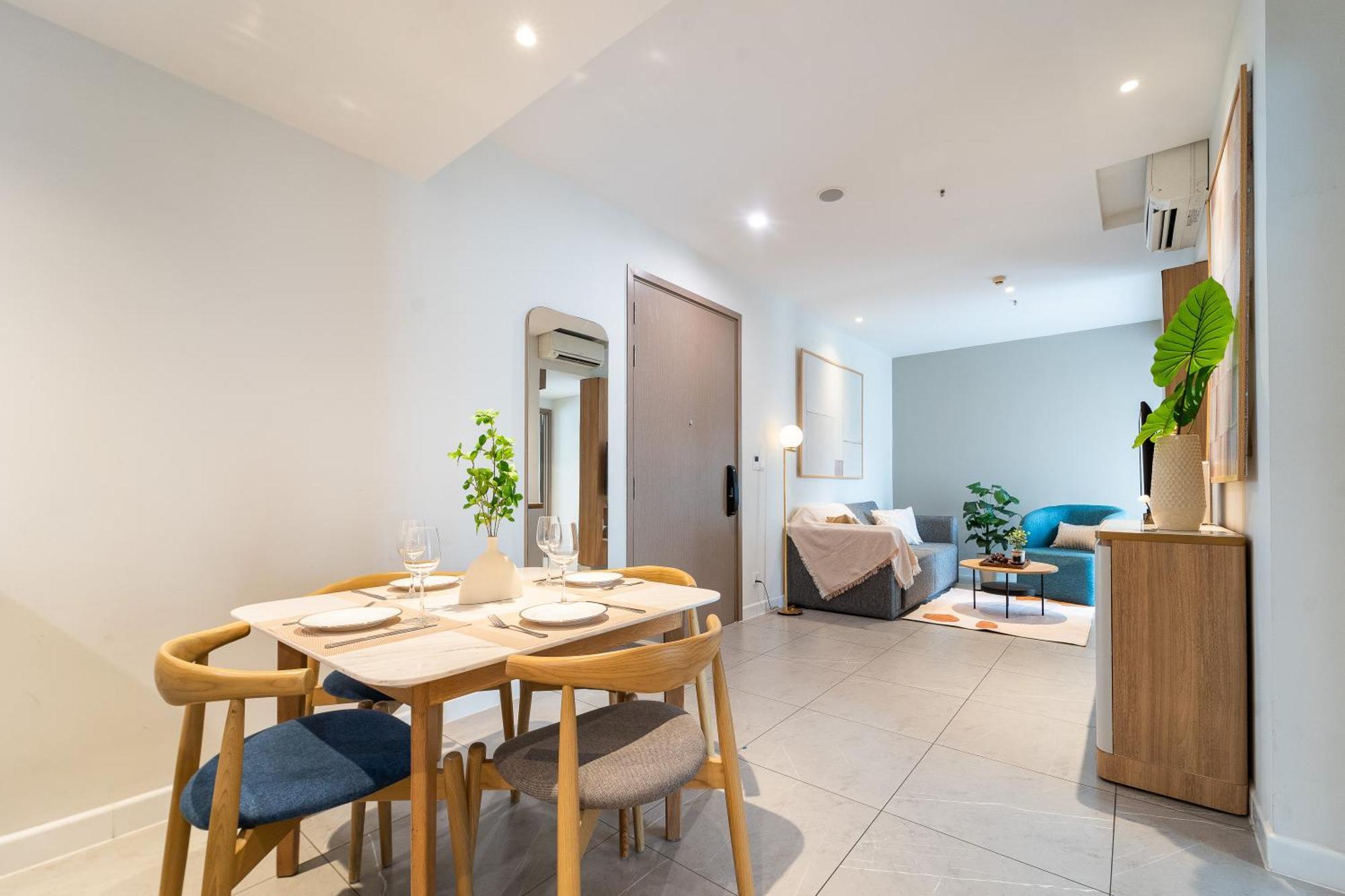 Modern District 1 2br&3br D1&zenity Outdoor Jacuzzi Pool Apartment Ho Chi Minh City