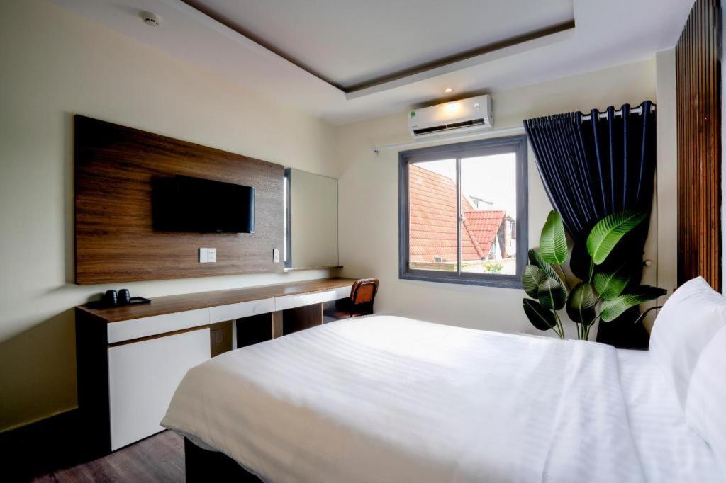 La Phan Huy Ich 3* TP. Hồ Chí Minh
