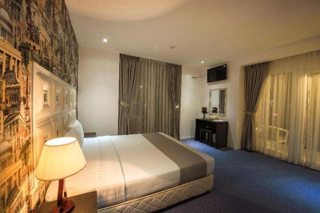 Hotel Golden Crown Saigon 3*
