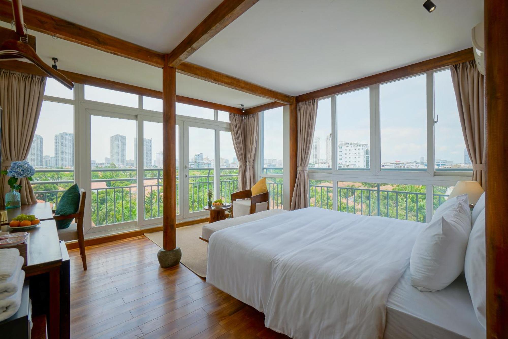 Nexus House Lang Bao Chi Hotel