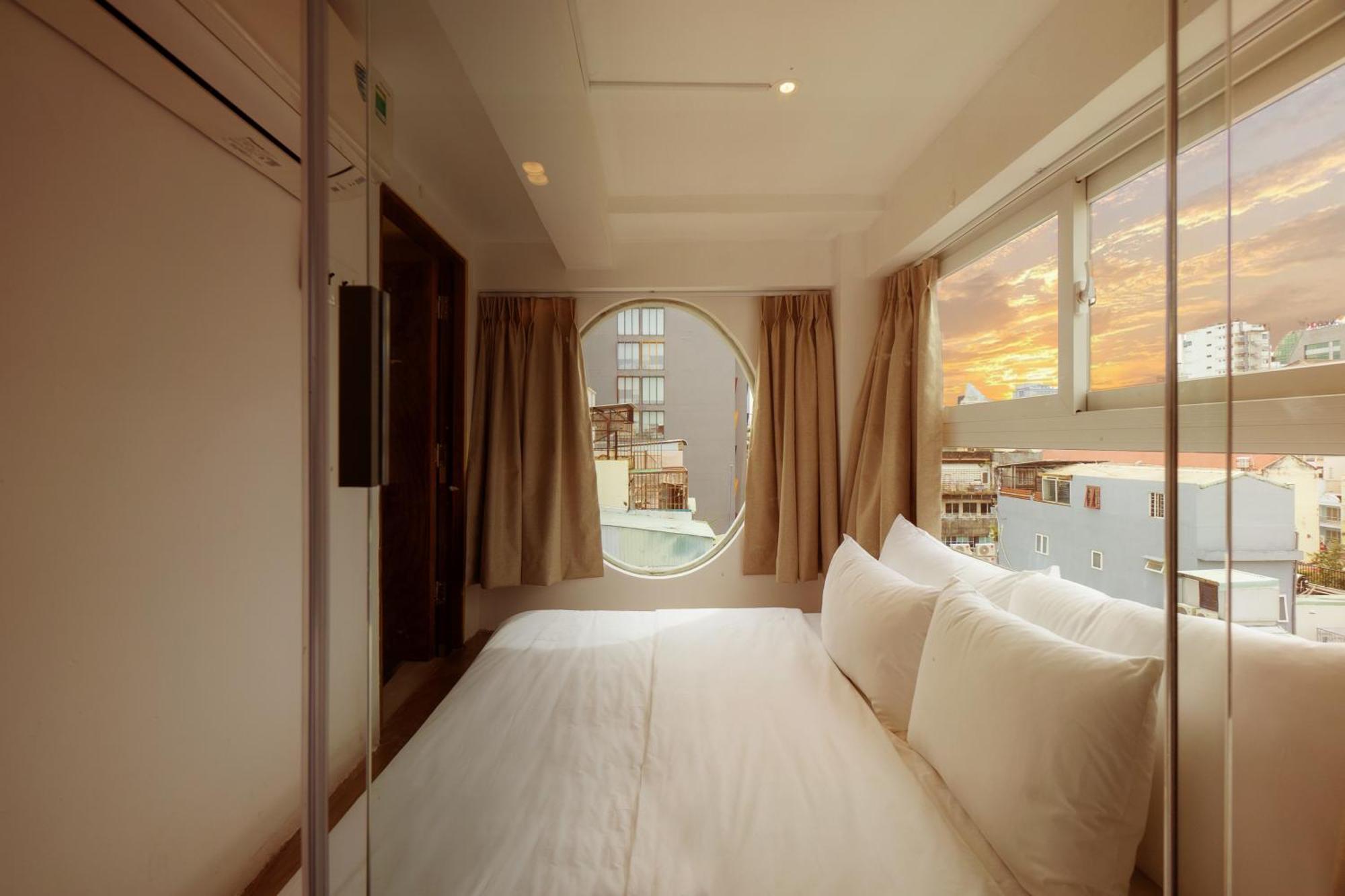 Nexus Hidden Sky Love hotel
