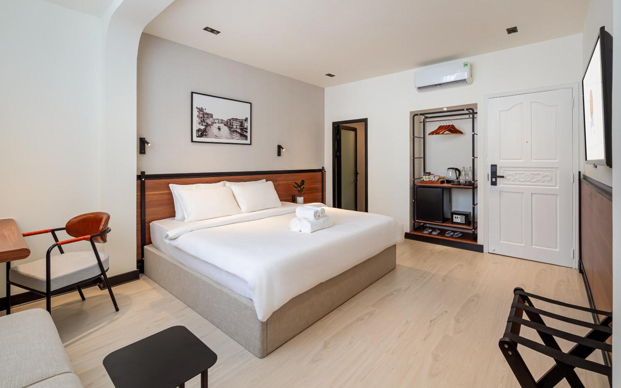 Hotel Metrolux Contemporary