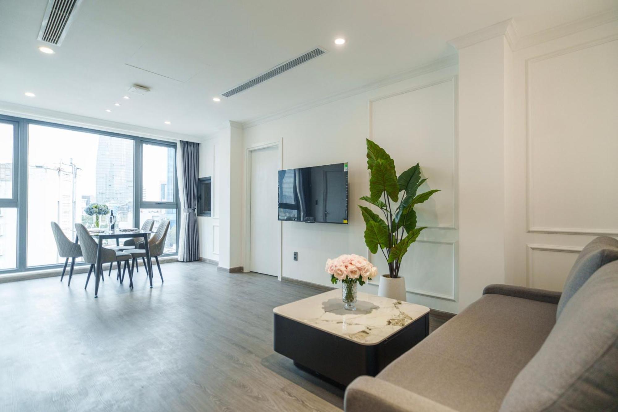 Cityhouse- El Pino Realm At Metro Ben Thanh Market Hotel 4*