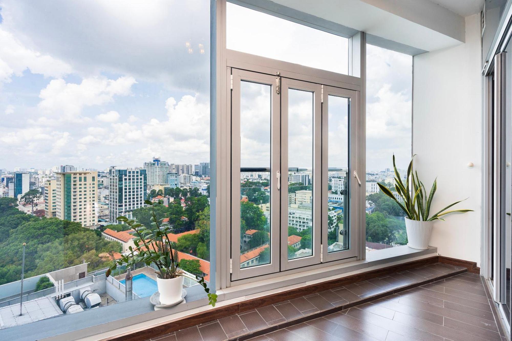 Hotel Justay Sailing Tower Ho Chi Minh City