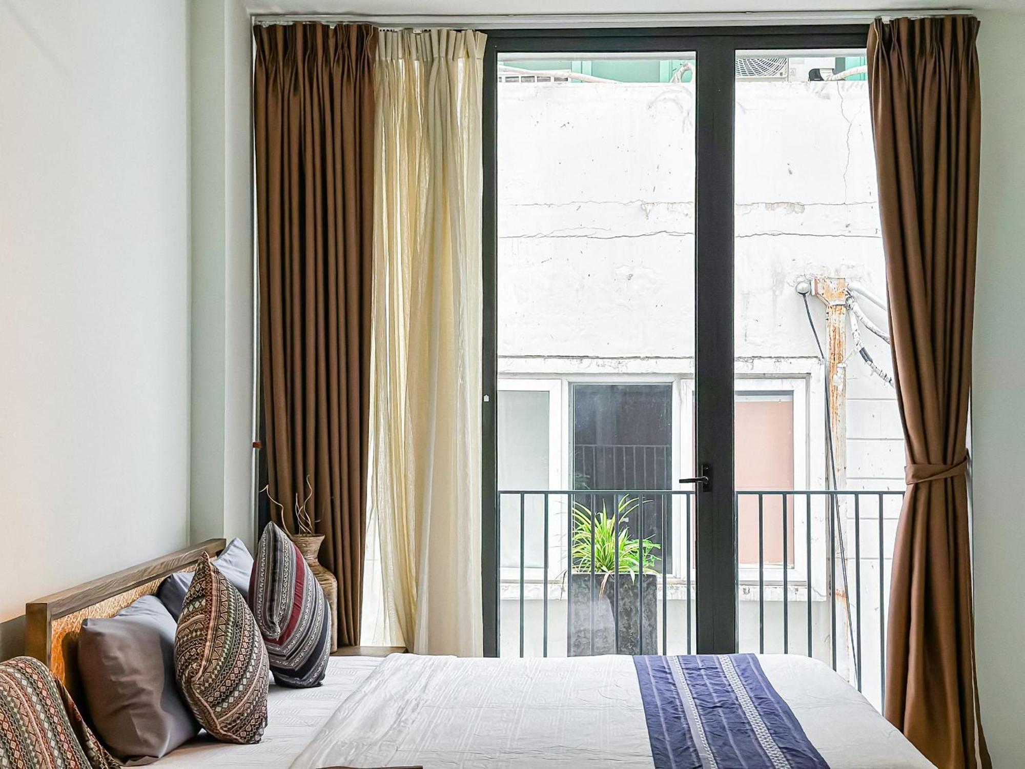 Viet Life & - Free Conference & Cinema Hotel 3*