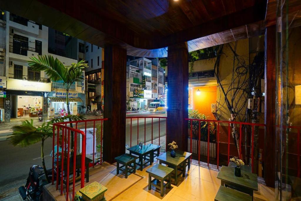 Nexus Hidden Sky Love hotel *