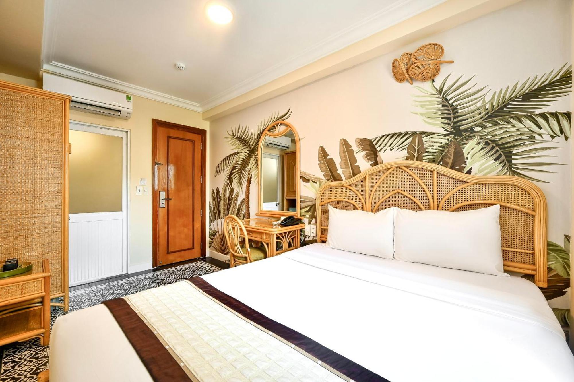Spring House 3* TP. Hồ Chí Minh