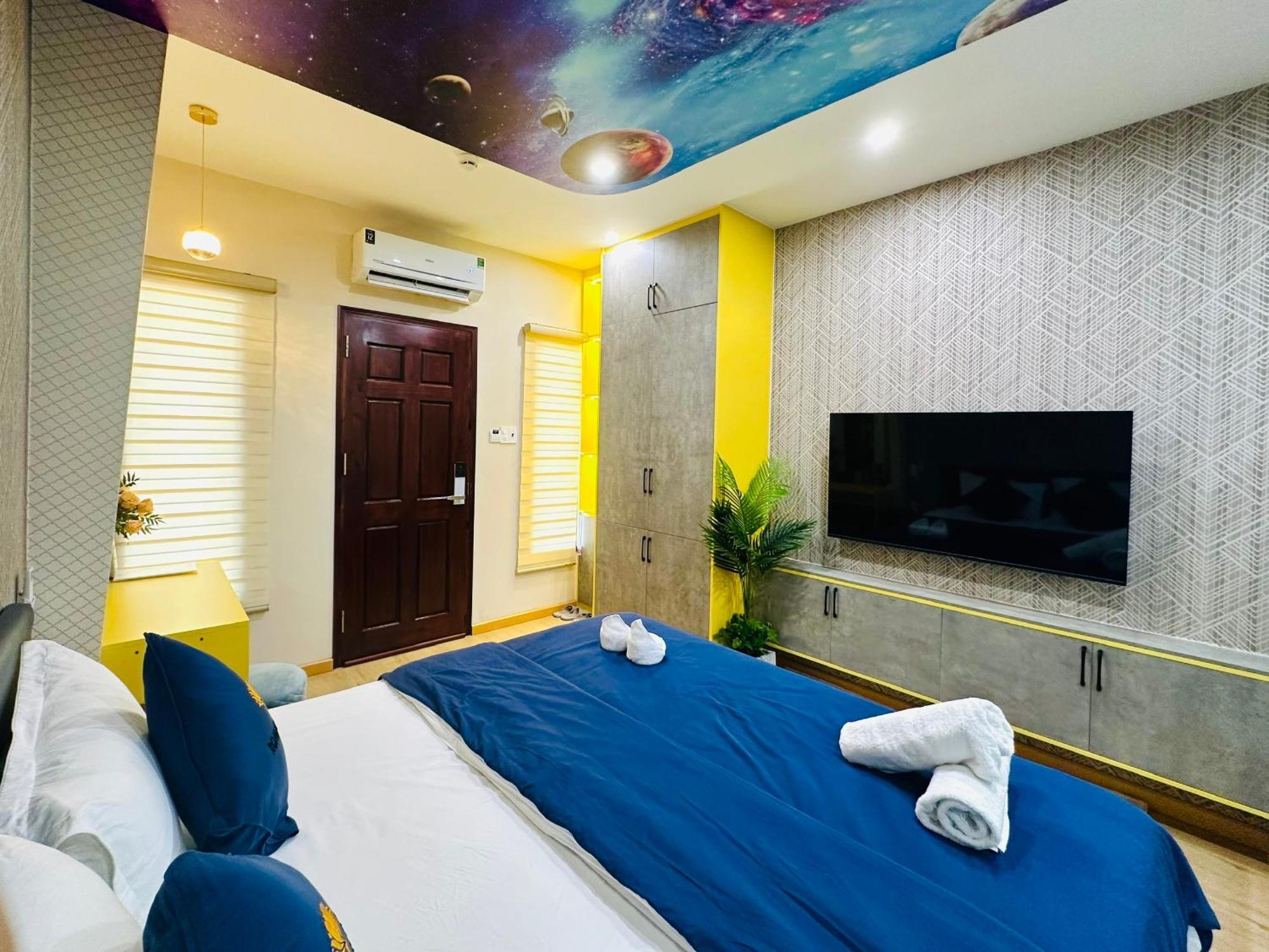Hotel Romance