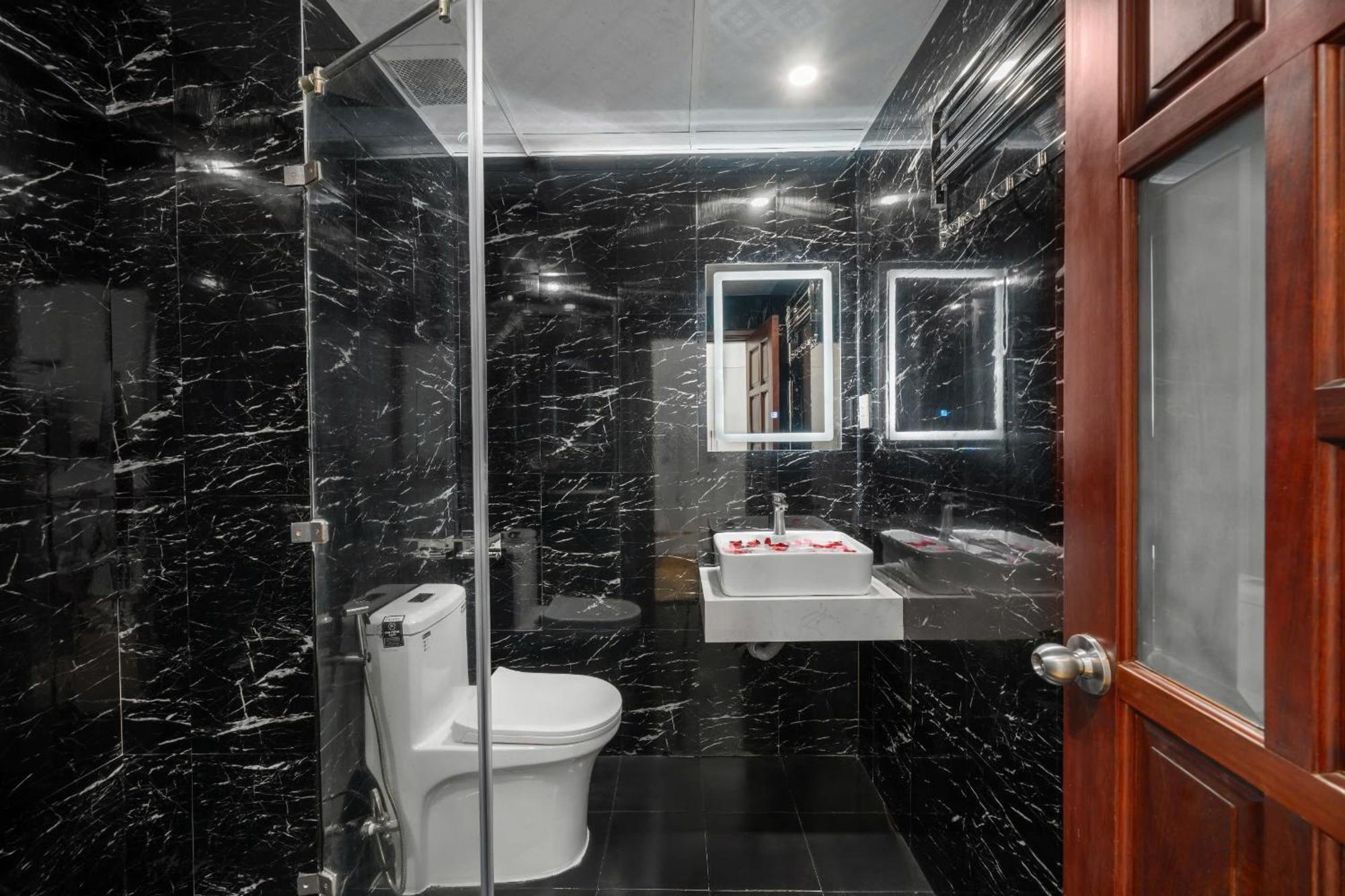 Khách sạn Big Sai Gon 3*