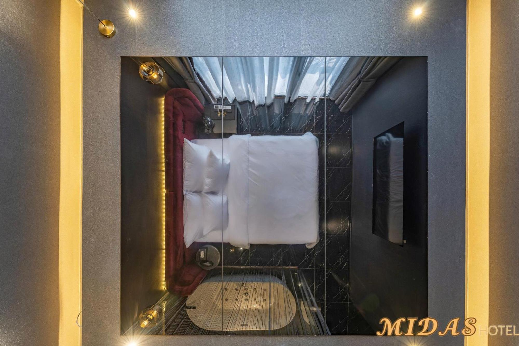 Midas 3 Hotel