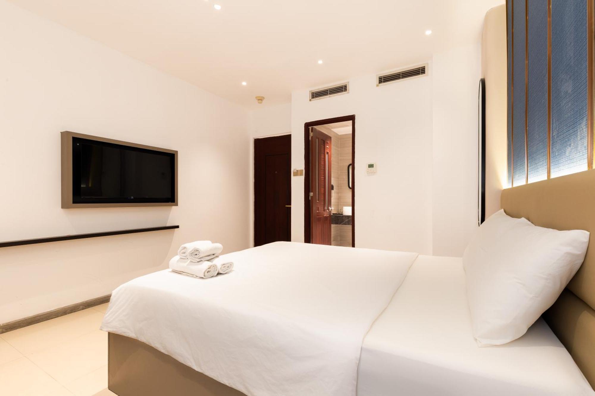Hotel The Luxury Mays Ho Chi Minh City