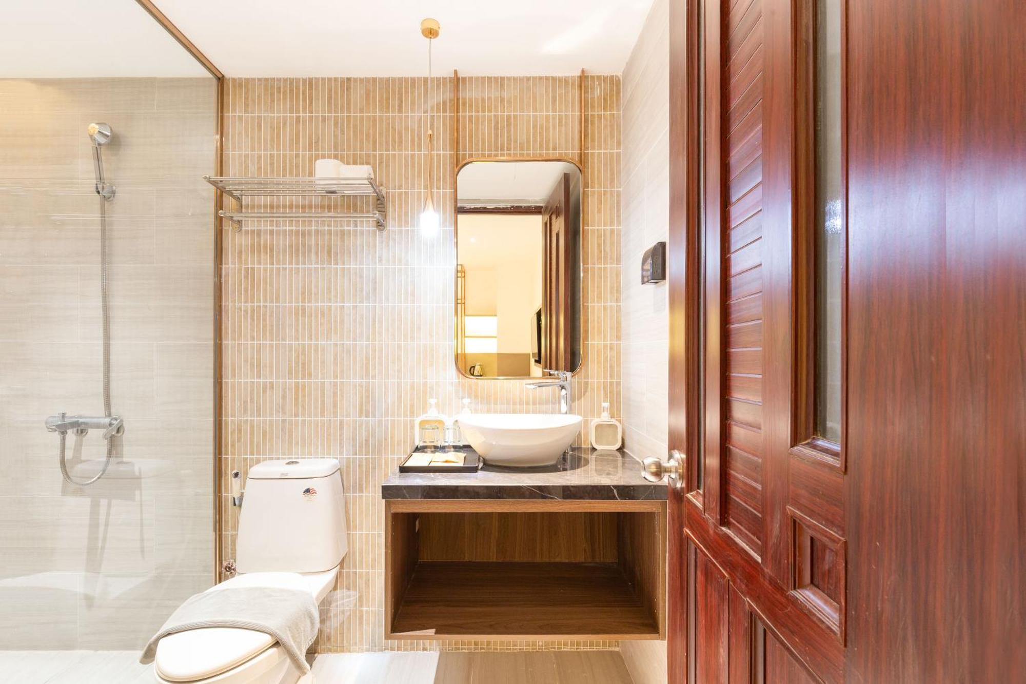The Luxury Mays Ho Chi Minh City