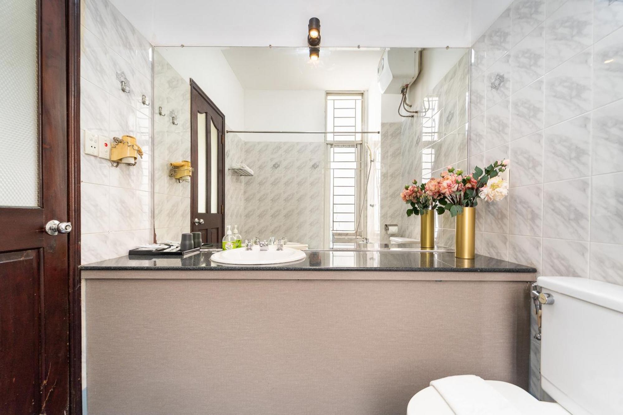 Mia Hotel & Cafe - Free Laundry * Ho Chi Minh City