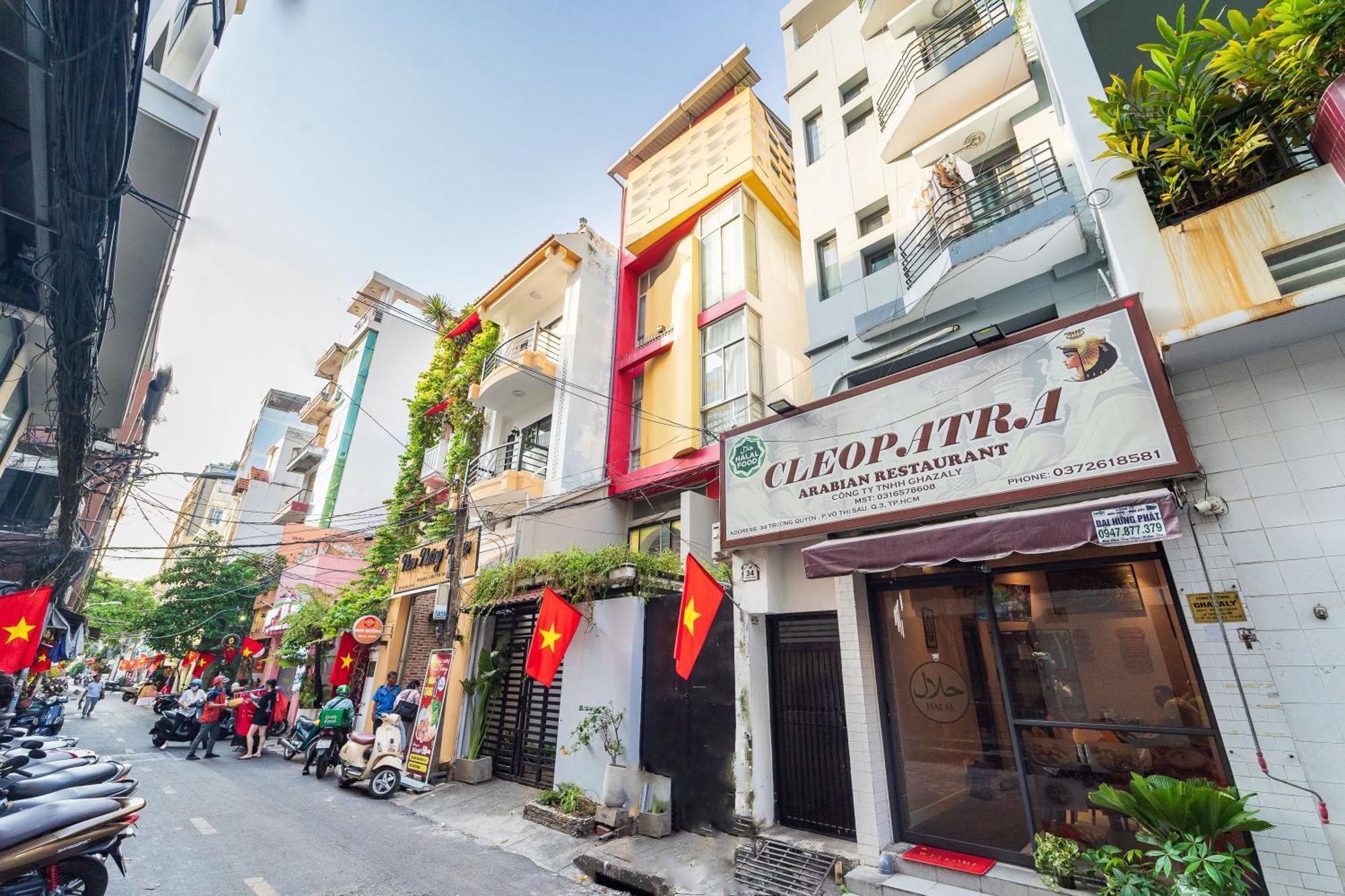 Mia Hotel & Cafe - Free Laundry * Ho Chi Minh City