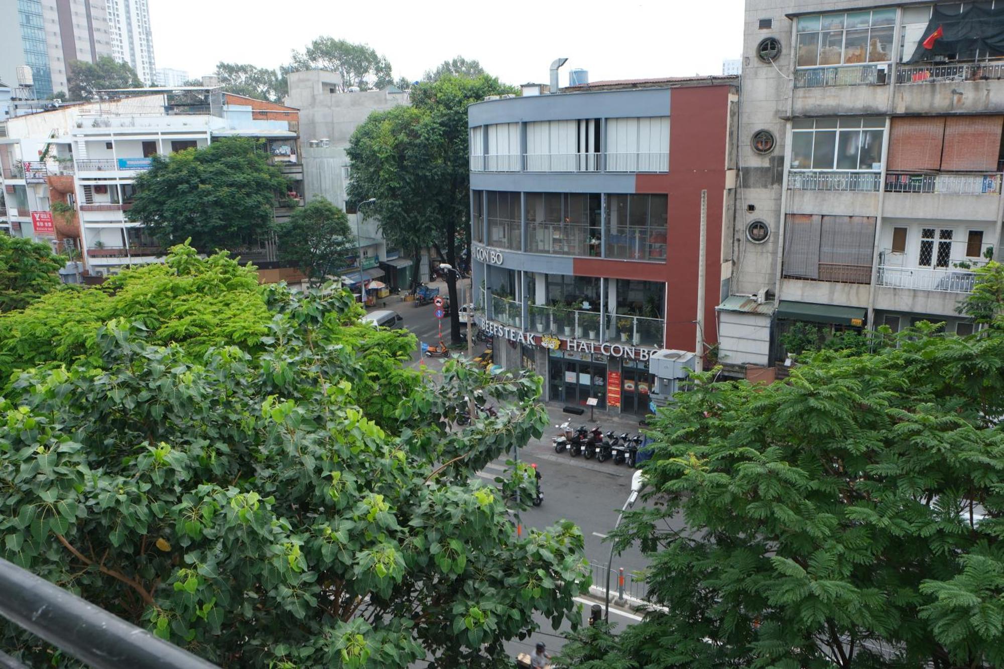 Khách sạn hẻo lánh Saigon Sunset - 100m To Bui Vien Walking Street TP. Hồ Chí Minh