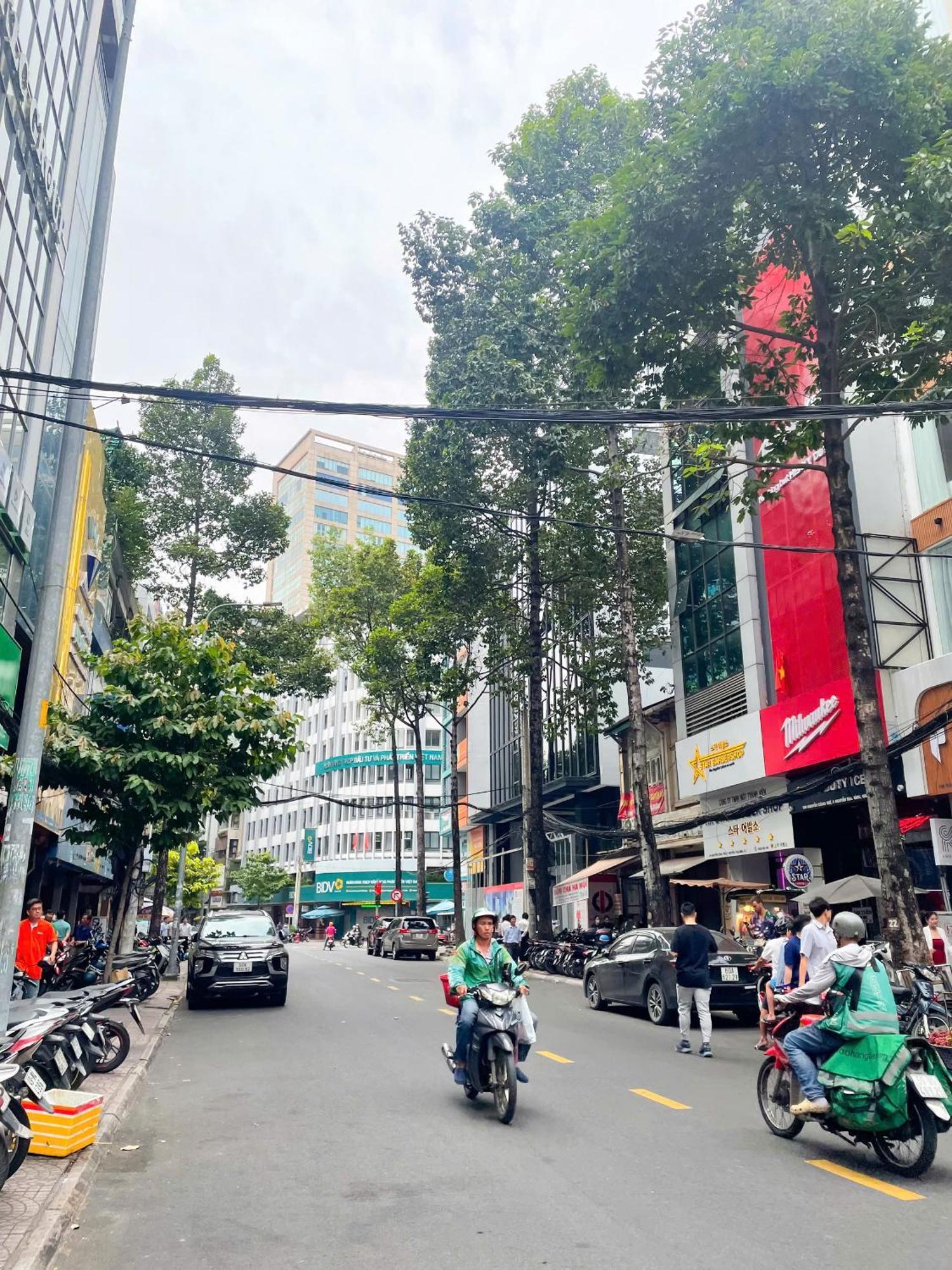 A Little Hanoi - 500m Nguyen Hue Walking Street Aparthotel *