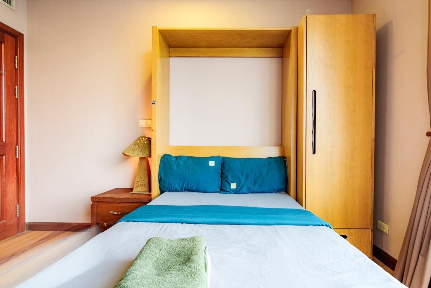 Saigon Hideout - Lancaster Building, Saigon And Japanese Downtown Apartment