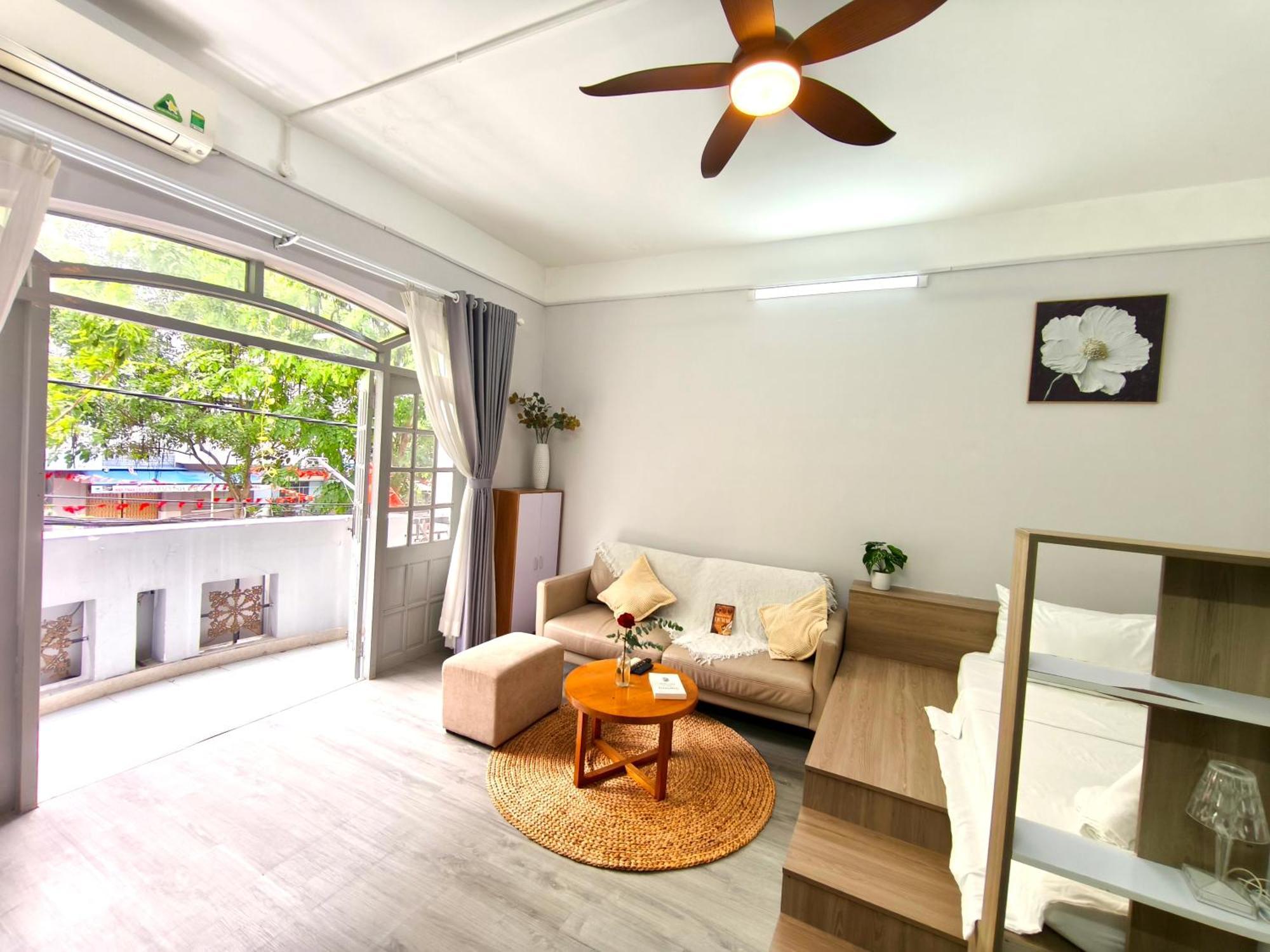 Serenity River Saigon Apartment
