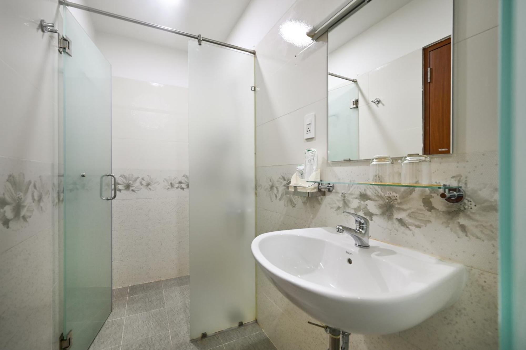 Camila Airport Hotel Hotel