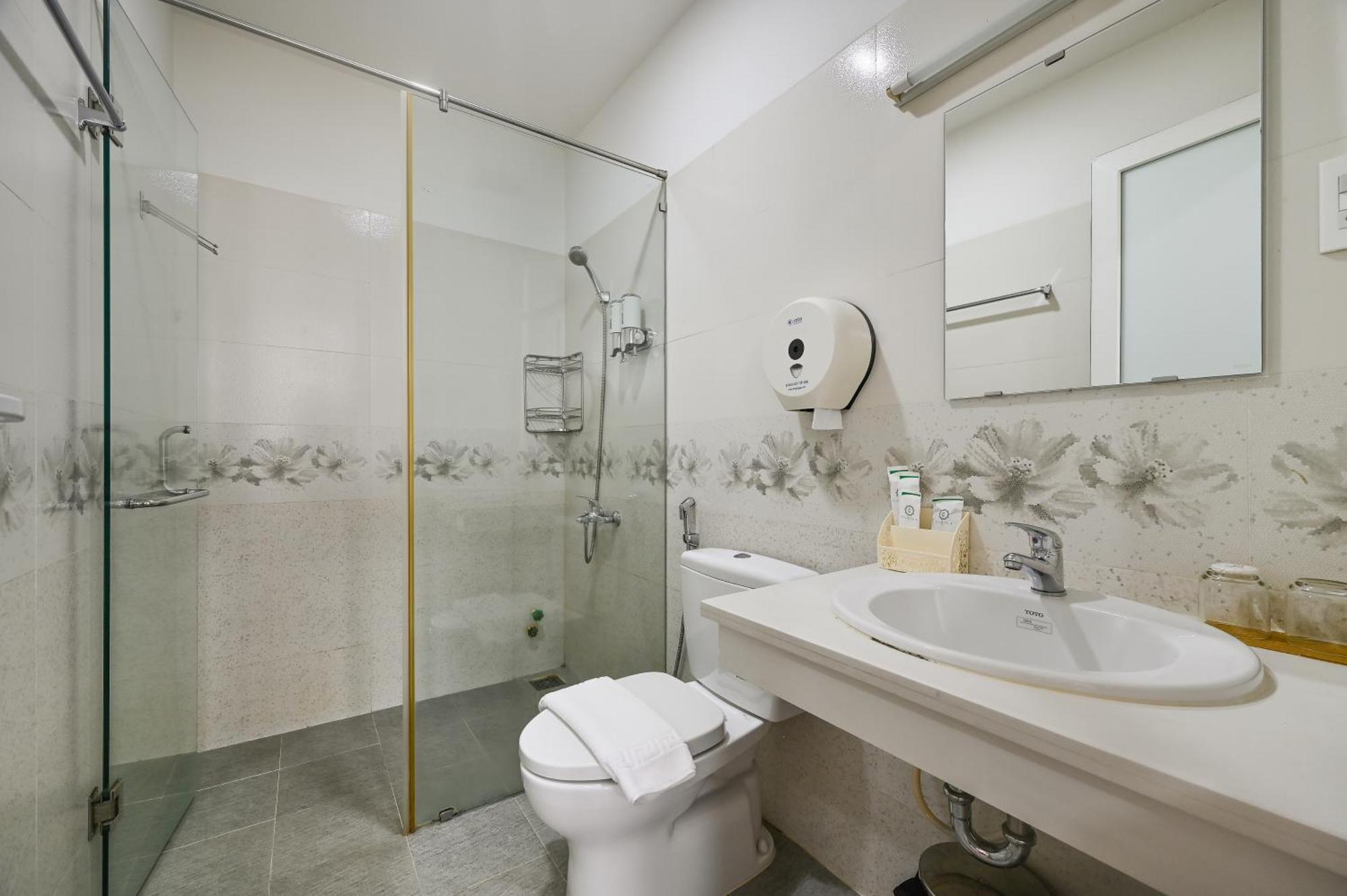 Camila Airport Hotel Ho Chi Minh City