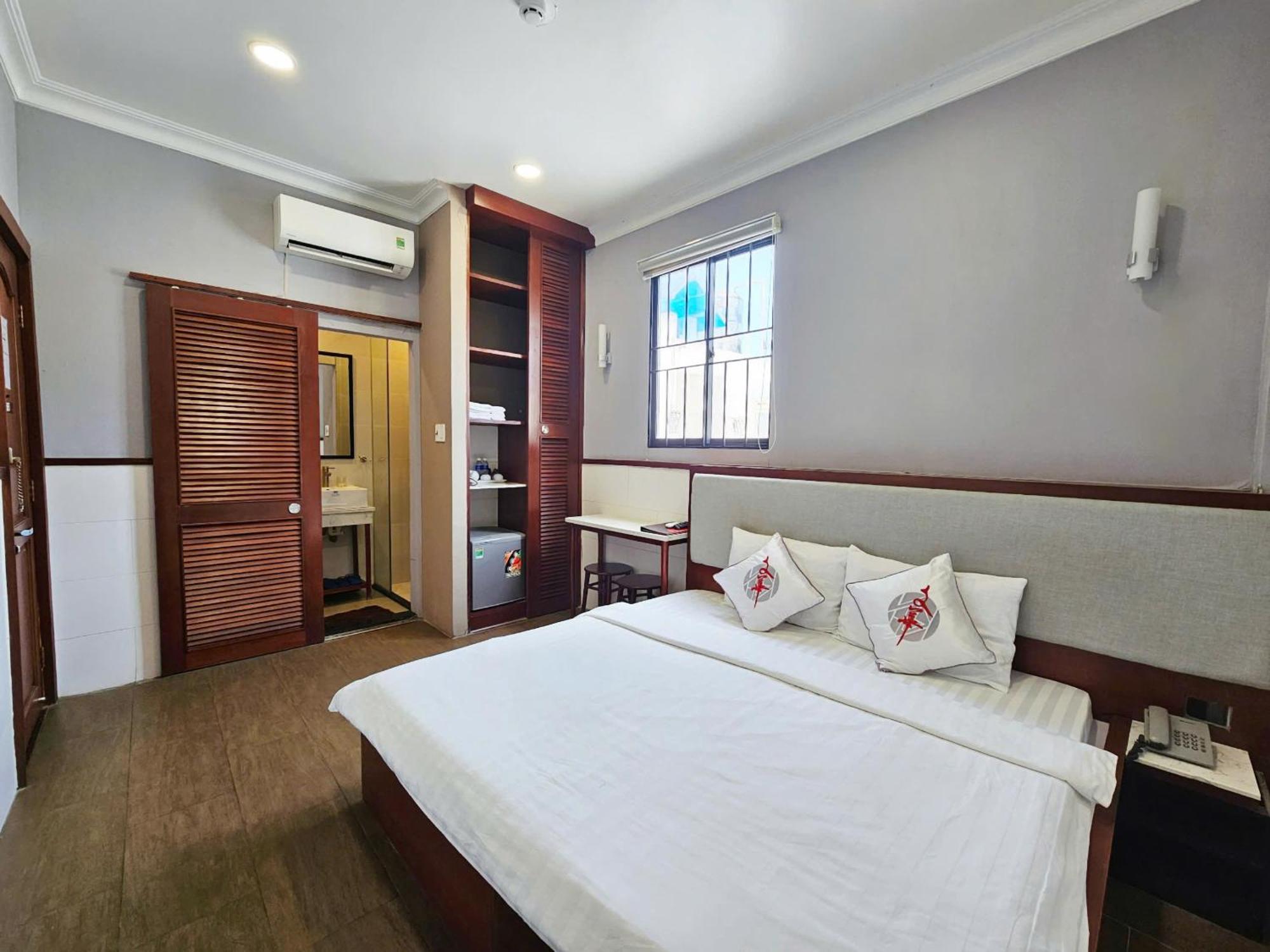 Hoa Hotel 2*