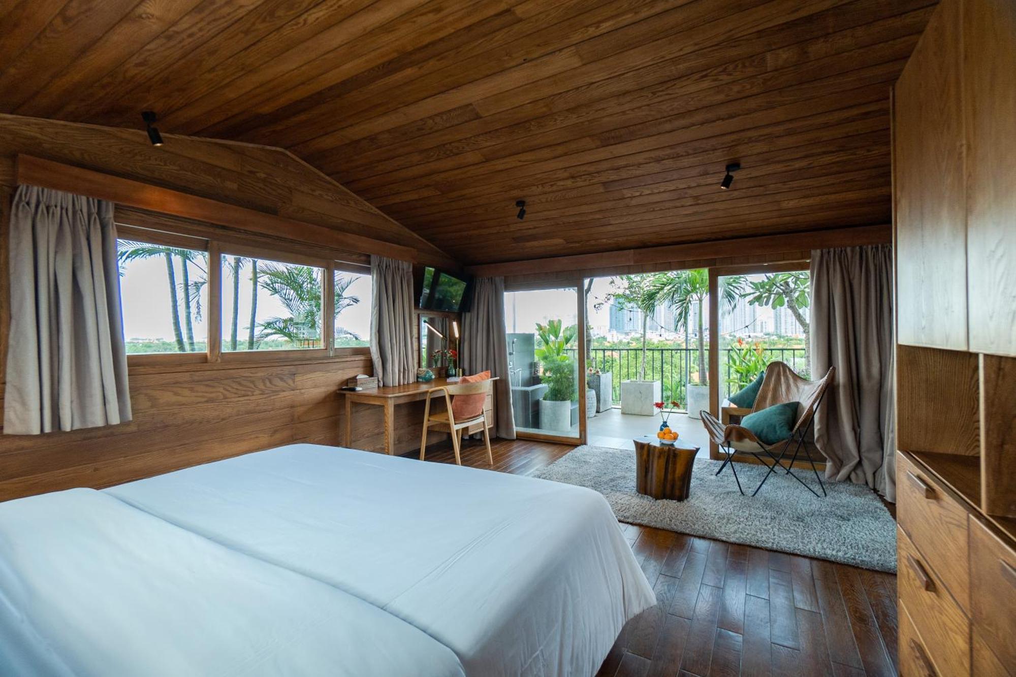 Nexus House Lang Bao Chi Hotel