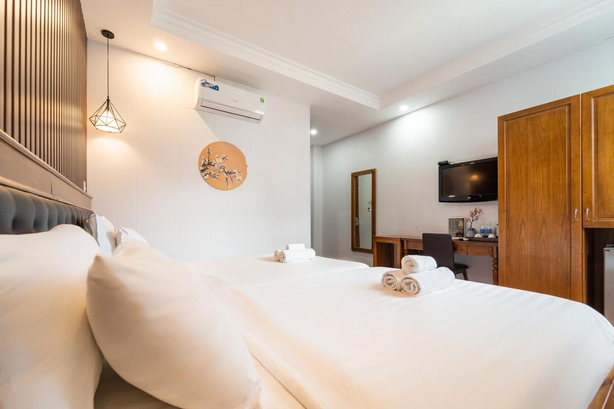 Hotel Premium Sonata Saigon Ho Chi Minh City