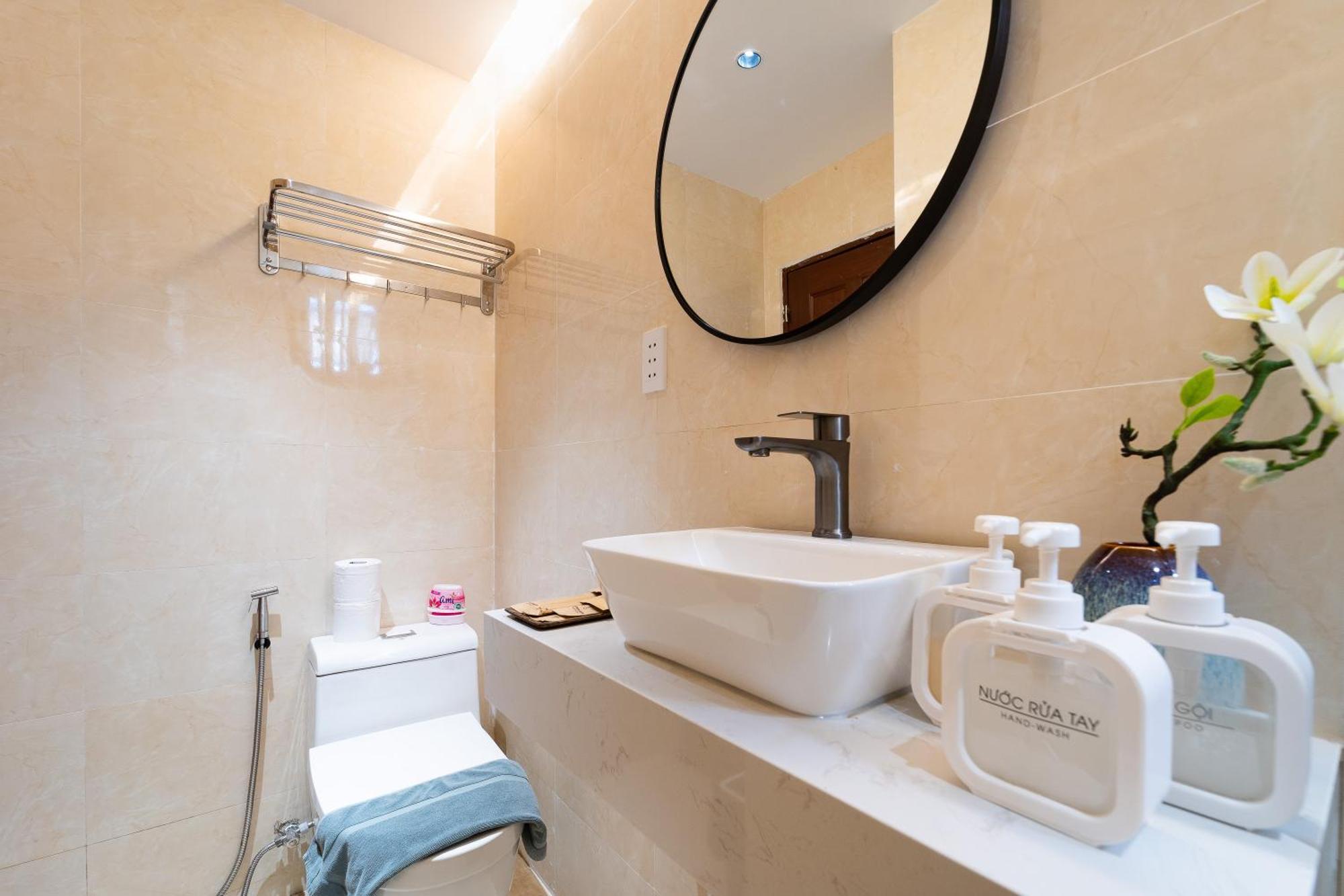 Hotel Premium Sonata Saigon 4*