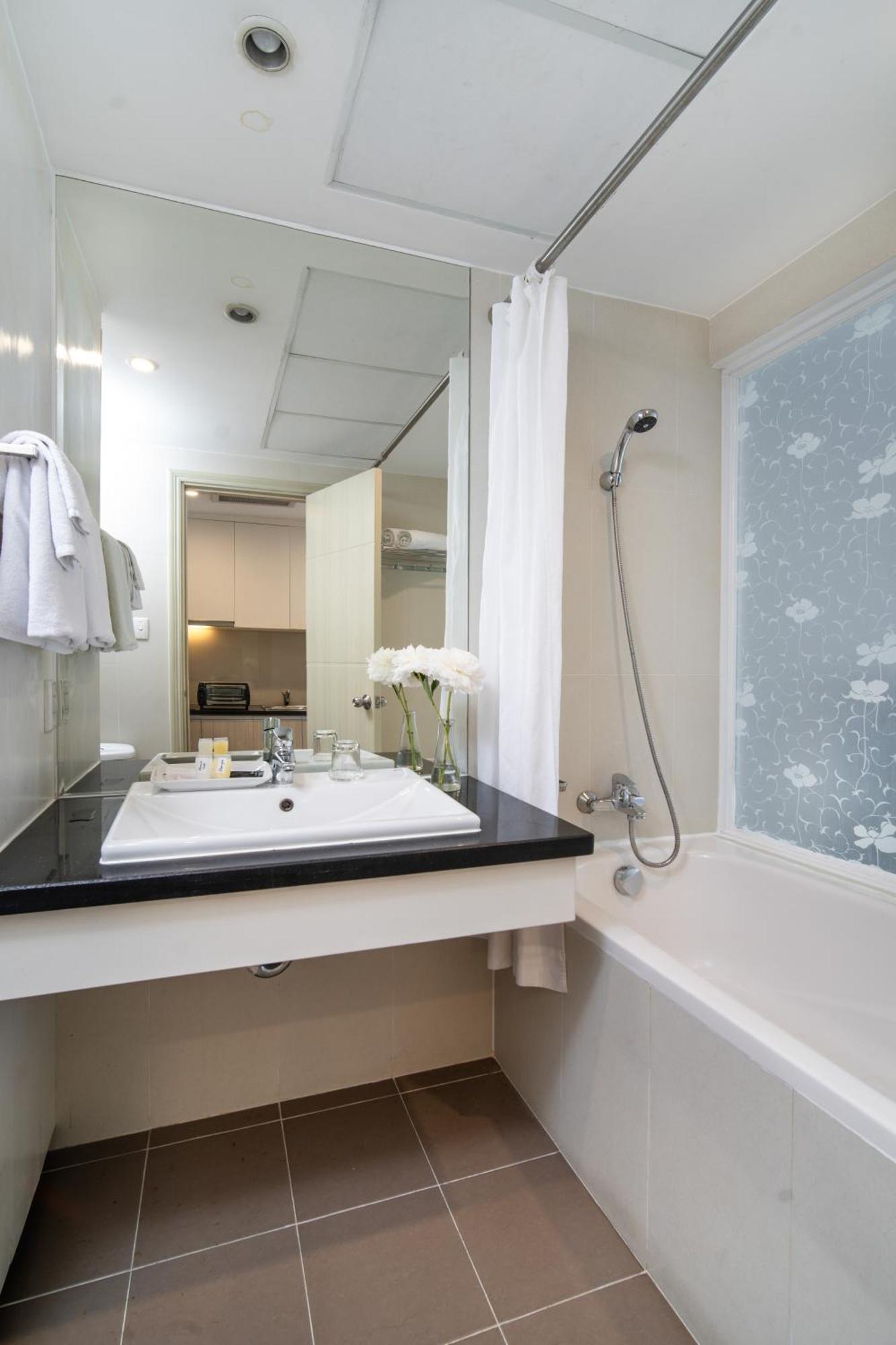 Aparthotel Phu My Hung - Saigon South Serviced - Near Vivo Mall *