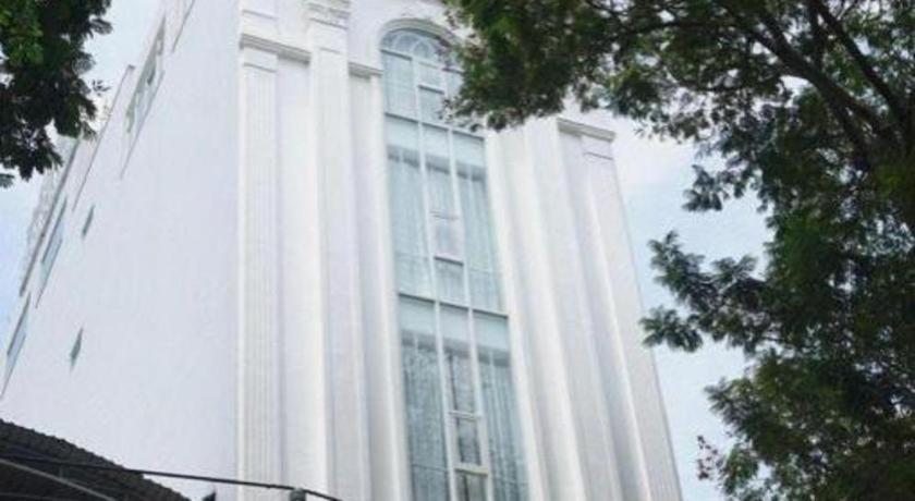Reddoorz Thinh Gia Phat Hoang Hoa Tham Tan Binh Khách sạn 2*