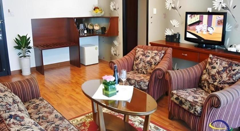 Universe Hotel