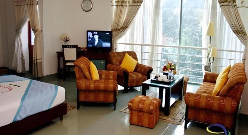 Universe 3* Ho Chi Minh City
