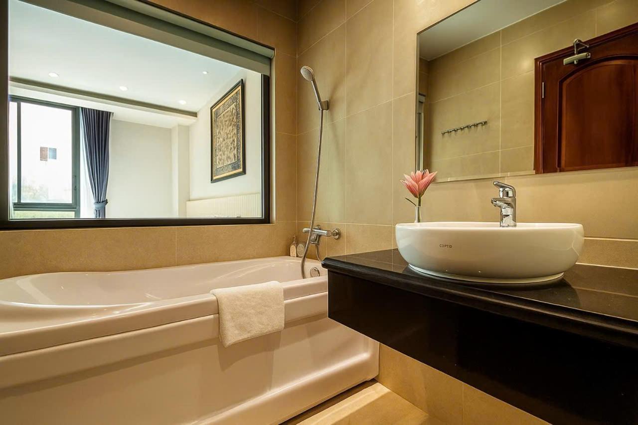 Ballantine Hotel Ho Chi Minh City