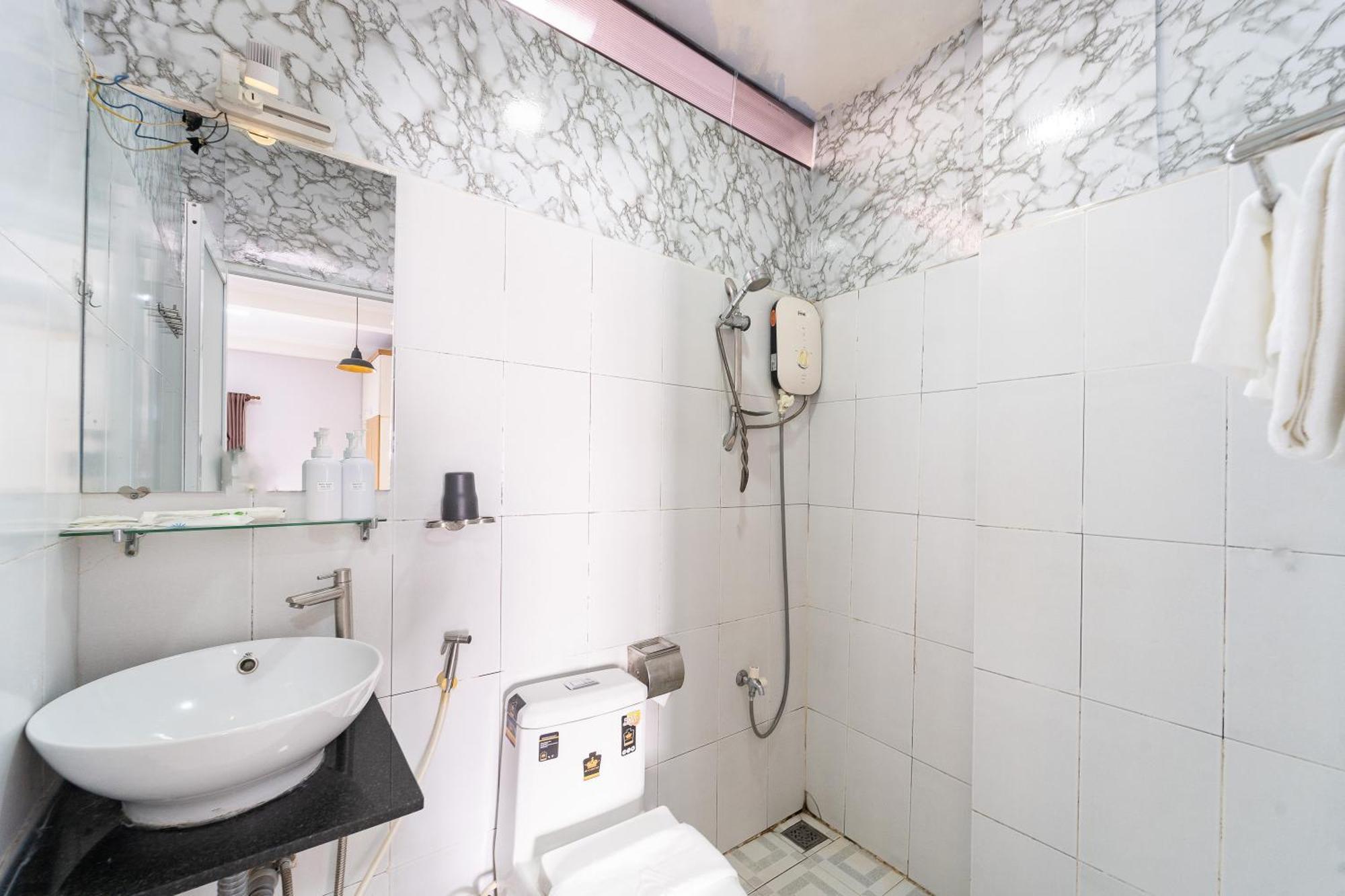 Mia Hotel & Cafe - Free Laundry * Ho Chi Minh City