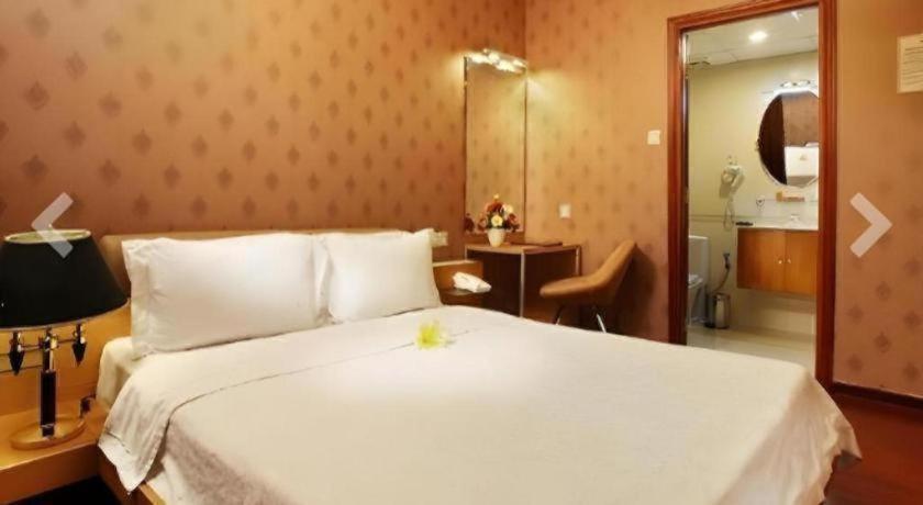 Hotel The White 8a Thai Lung 3*