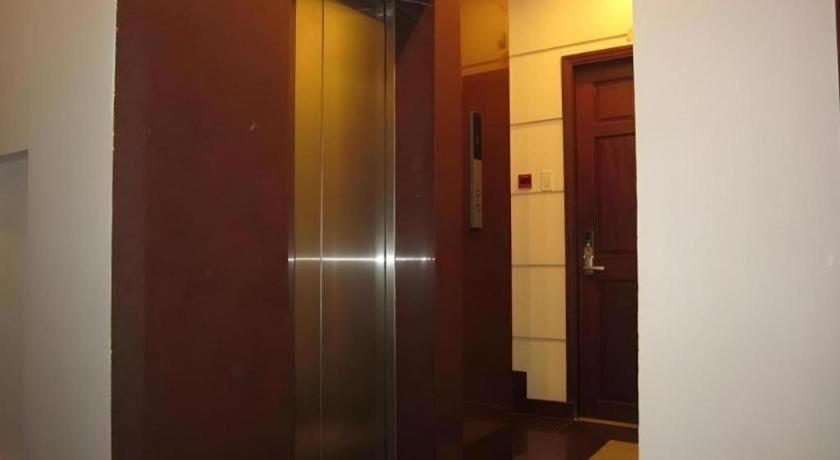 Hotel Vy Vy Airport