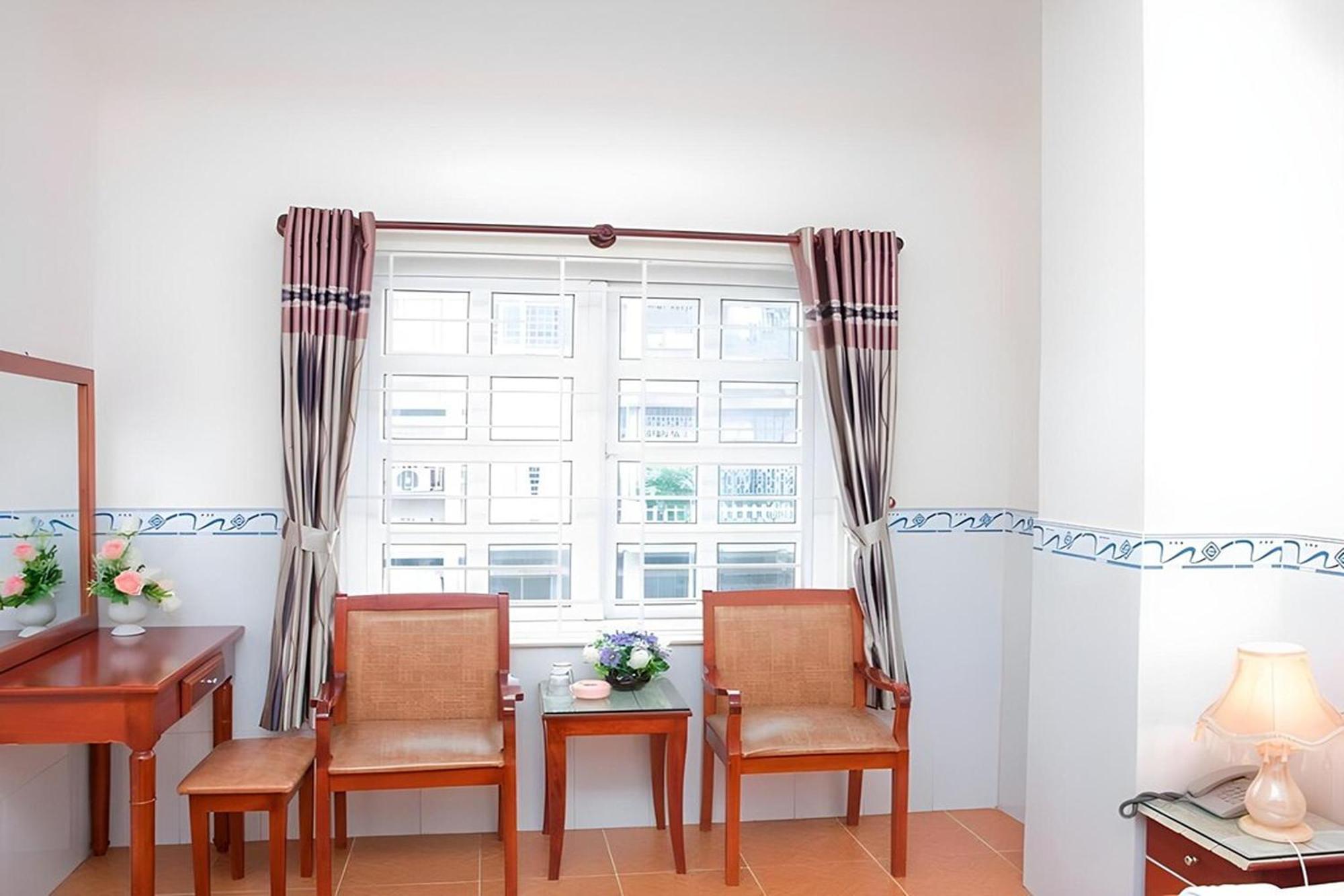 Hung Anh Hotel 2*