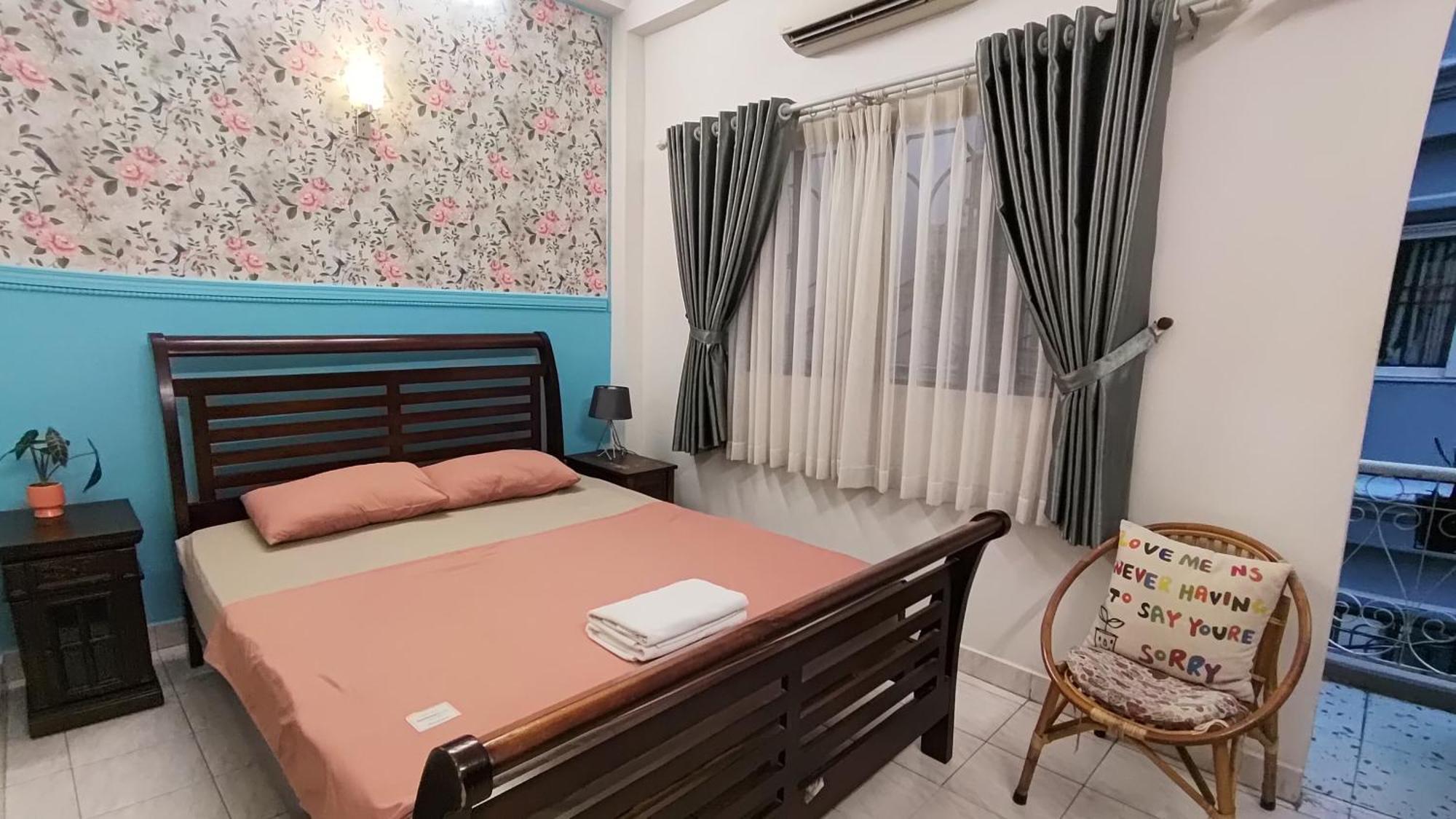 Long Hostel *