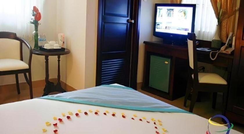 Hotel Universe 3*