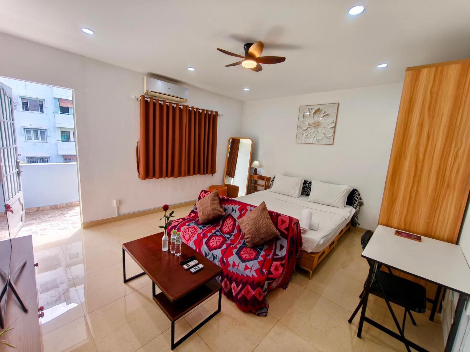 Serenity River Saigon Apartment
