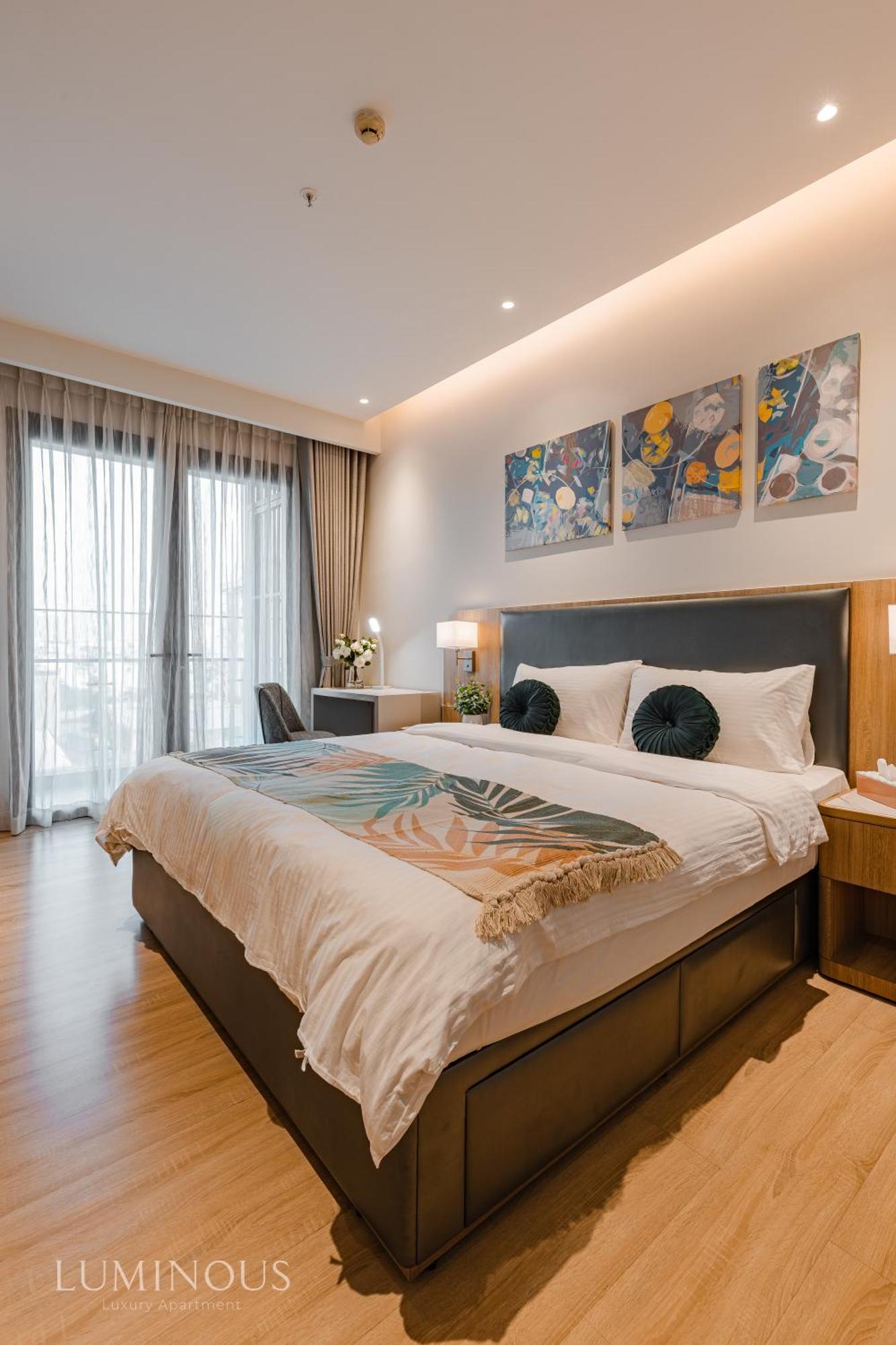 2-3 Bedroom In District 1 D1mension Free Pick Up Apartment *