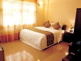 Hotel Paris Gold 3*