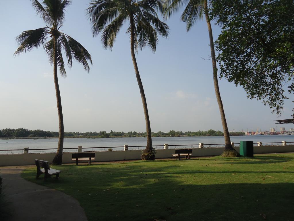 Riverside Serviced