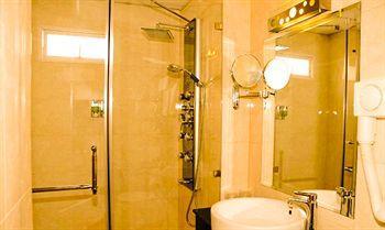 Gia Huy Hotel 2*