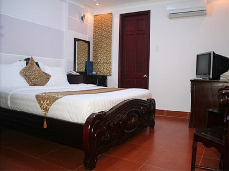 Song Nhat Hotel