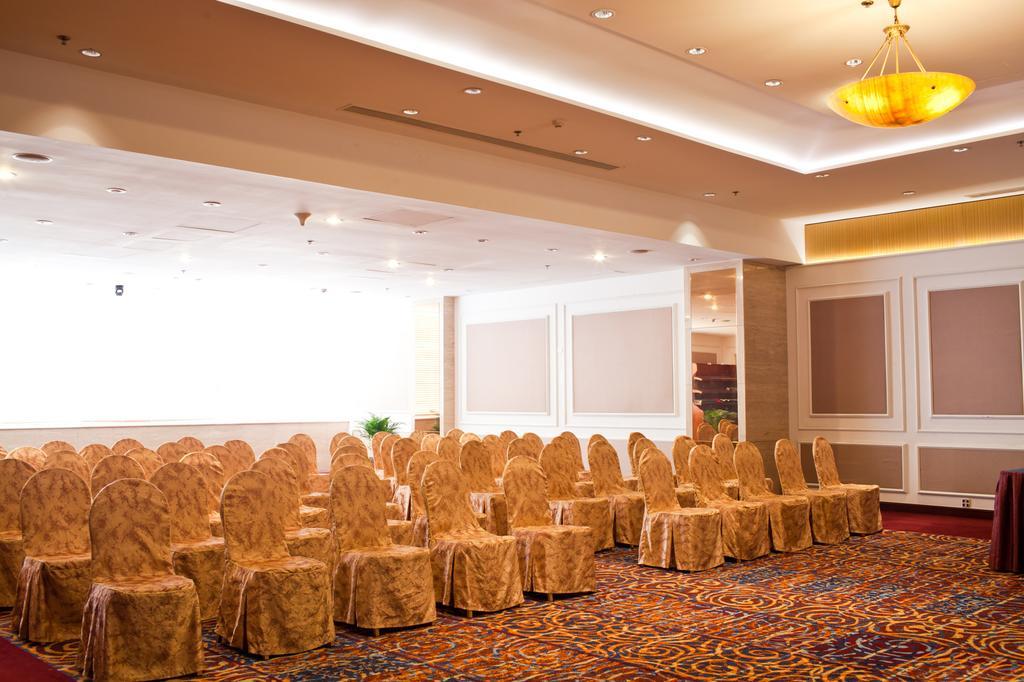 Vissai Saigon Hotel 4*