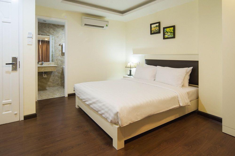 Asian Ruby Center Point & Hotel 3*