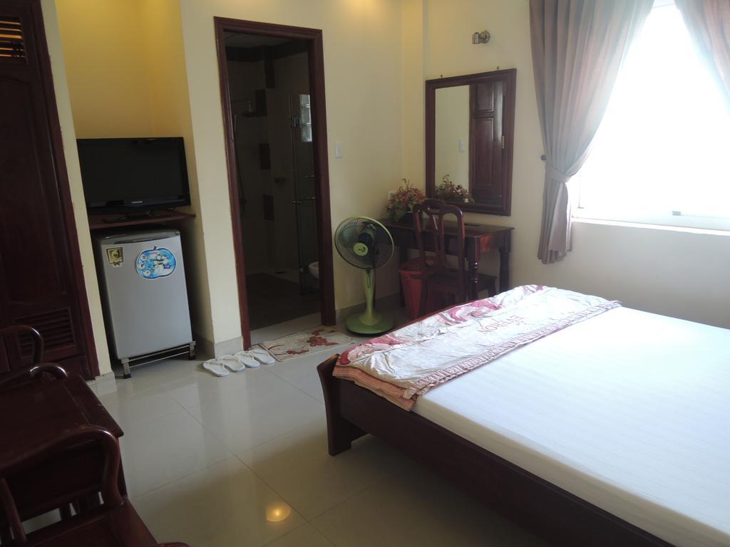 Hung Thanh Hotel 2*
