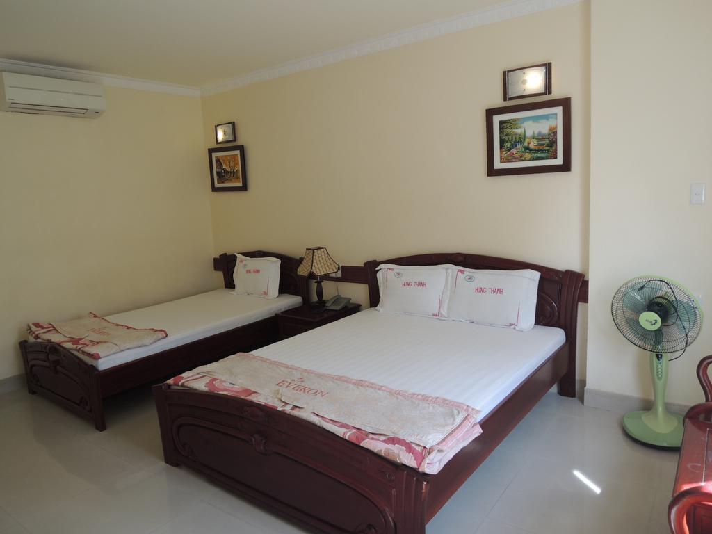 Hung Thanh Hotel 2*